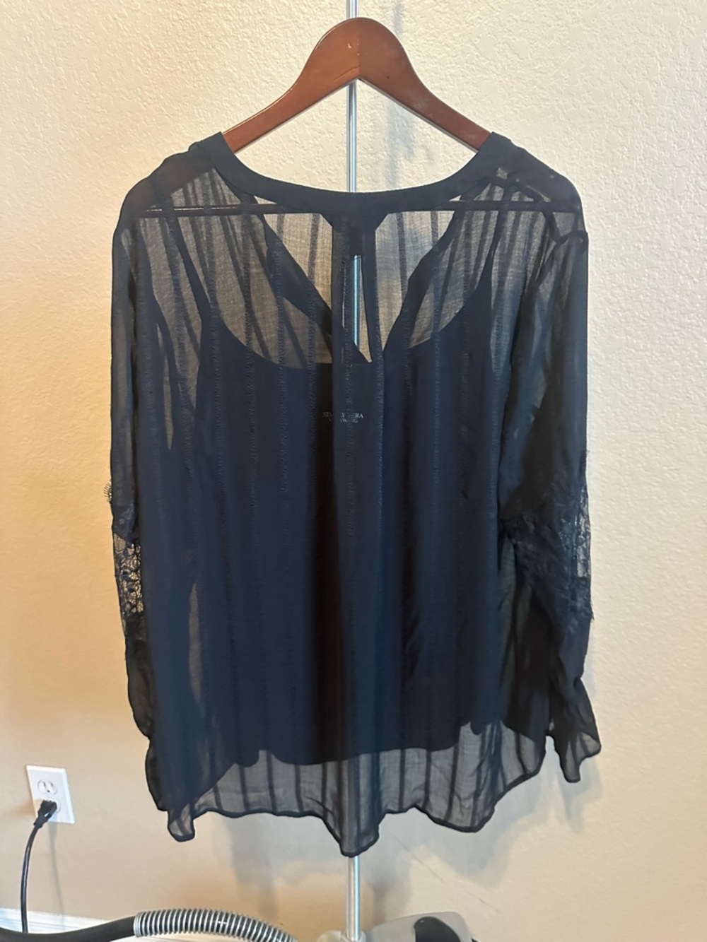 Simply Vera Vera Wang Black Sheer Lace-Sleeve Blouse
